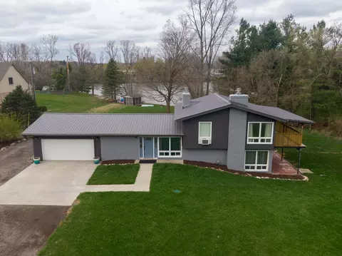 8265 Ann Arbor Rd W, Superior, MI 48170