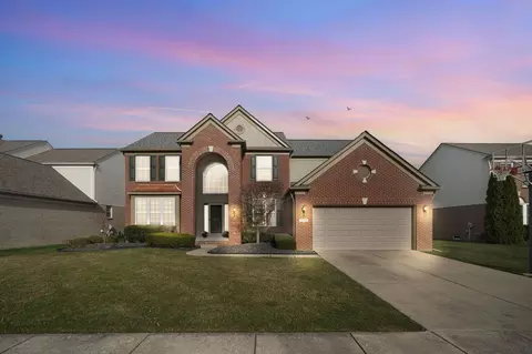 50068 Crusader Dr, Macomb, MI 48044
