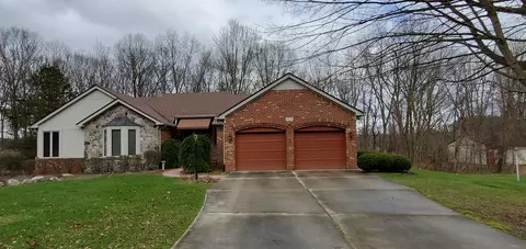 1735 Hidden Pond, Milford, MI 48380