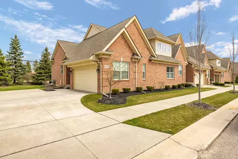 48582 Eastbridge Dr, Canton, MI 48188