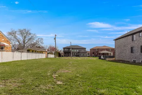 4618 E Woodworth St, Dearborn, MI 48126