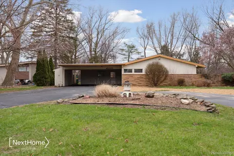 45220 Sunrise Ln, Van Buren, MI 48111