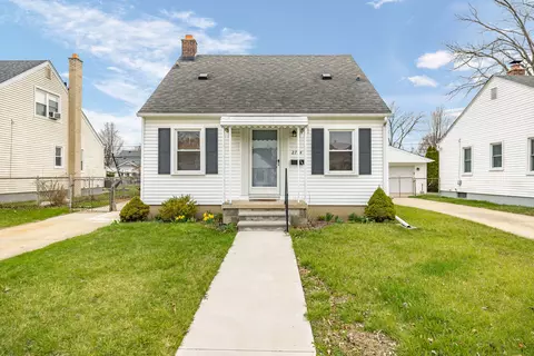 2714 Grindley Park St, Dearborn, MI 48124
