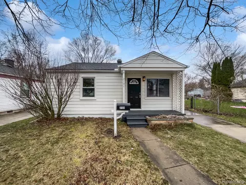 2131 Pilgrim St, Ferndale, MI 48220