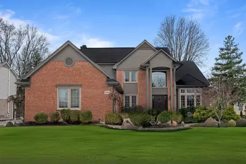 54449 Royal Troon Dr, Lyon, MI 48178