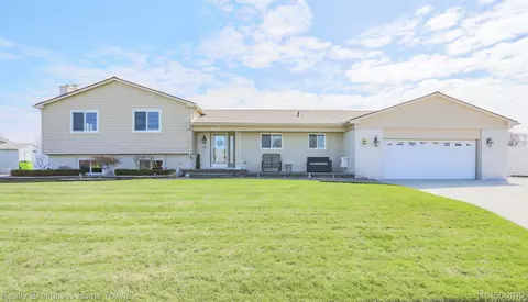 38168 Mast St, Harrison, MI 48045
