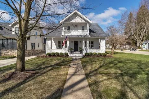 526 Orchard Dr, Northville, MI 48167