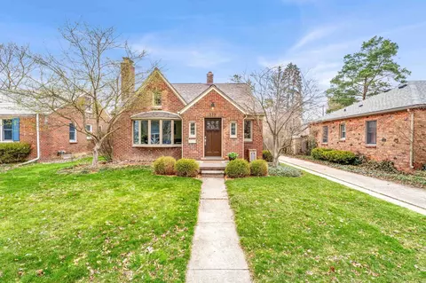 612 W Houstonia Ave, Royal Oak, MI 48073