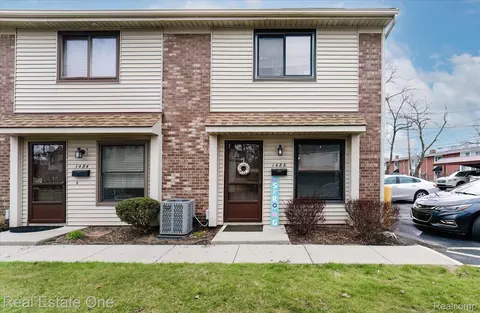 1488 W Webster Rd, Royal Oak, MI 48073