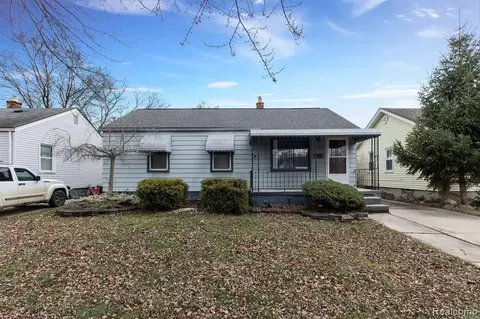 12189 Pearl St, Southgate, MI 48195