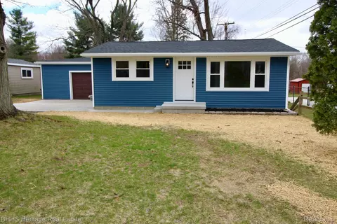 316 Monroe St, Webberville, MI 48892