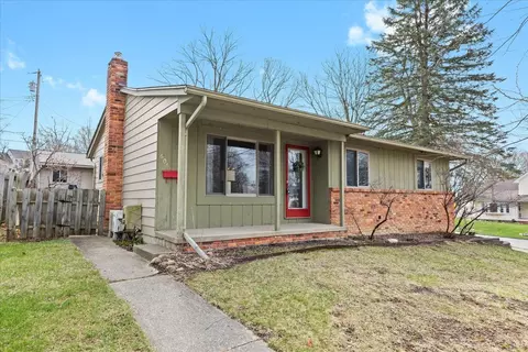 606 Hickory St, Milford, MI 48381