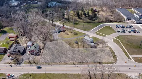 3208 Grove Rd, Ypsilanti, MI 48198