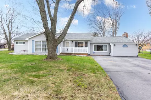 4374 Linda St, Burton, MI 48509