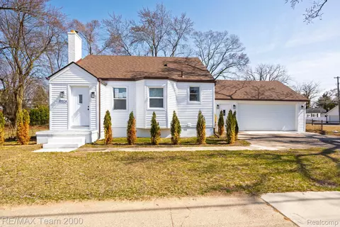 19524 Farmington Rd, Livonia, MI 48152