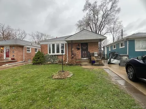 29197 Oakwood St, Inkster, MI 48141