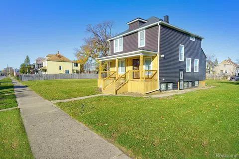 3466 Bewick St, Detroit, MI 48214