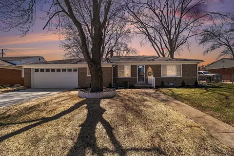 15138 Adams Ave, Warren, MI 48088