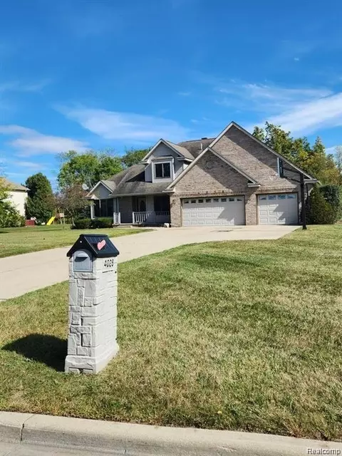 4028 Autumn Rdg, Saginaw, MI 48603