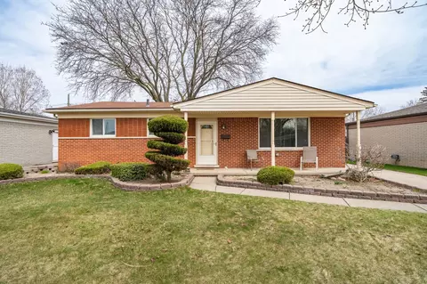 11823 Champaign Ave, Warren, MI 48089