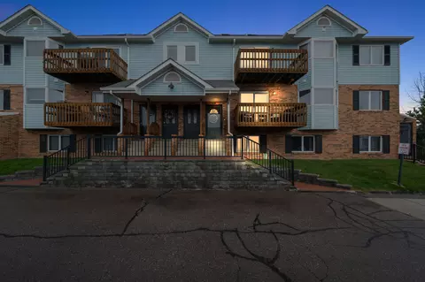 243 Pinewood Cir, Plymouth, MI 48170