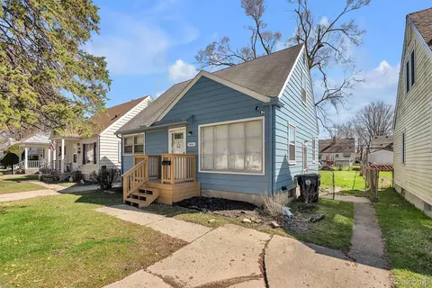 18434 Gaylord, Redford, MI 48240