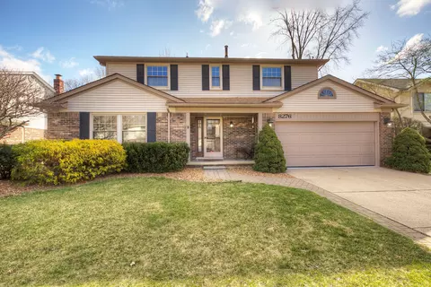8276 Sandpiper St, Canton, MI 48187