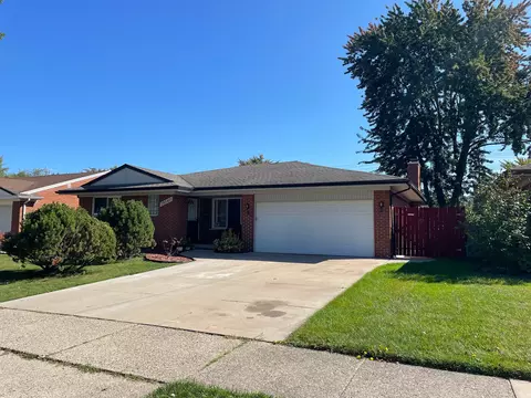 29540 Pinto Dr, Warren, MI 48093