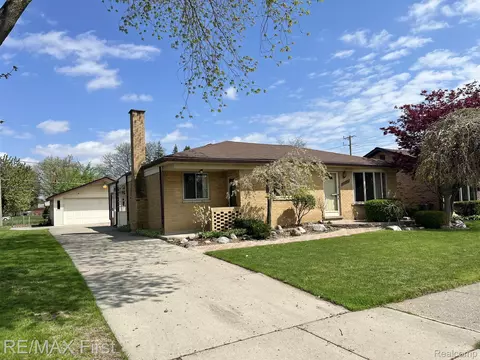 12445 Marla Dr, Warren, MI 48093