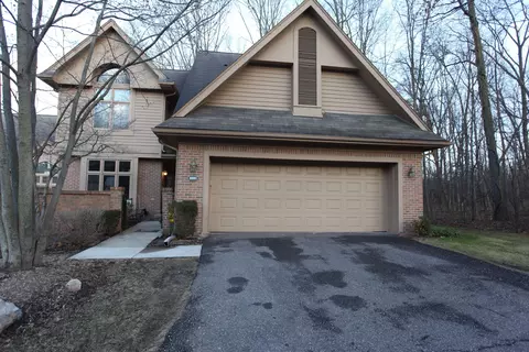 6685 Heron Pnt Pt, West Bloomfield, MI 48323