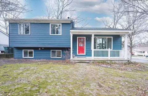 390 Oakland St, Orion, MI 48362