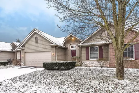 941 Persimmon Dr, Brighton, MI 48116