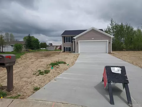 7099 Timberline Dr, Mundy, MI 48507