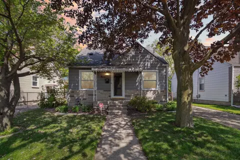 812 N Kenwood Ave, Royal Oak, MI 48067