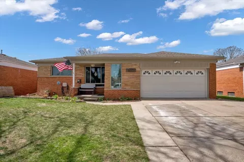 28677 Gilbert Dr, Warren, MI 48093