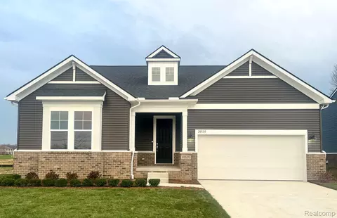 20416 Banbury Crt Ct, Macomb, MI 48044