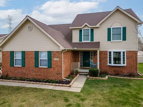 30016 Huron Meadows Dr, Rockwood, MI 48173
