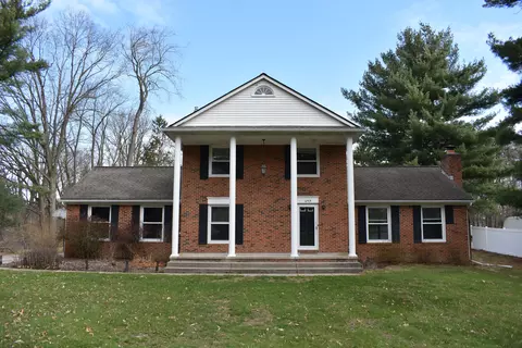1245 Wanda St, Walled Lake, MI 48390