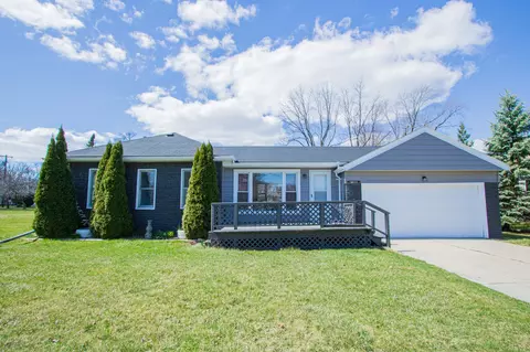 38111 Union Lake Rd, Clinton Township, MI 48036