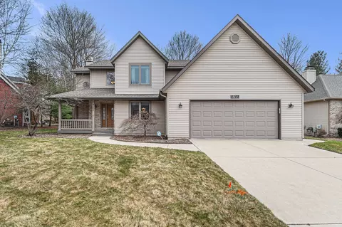 5102 Foxpoint Cir, Midland, MI 48642