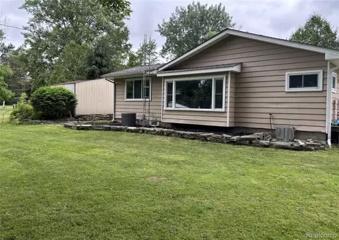 4633 Angling Rd, Dayton, MI 48760