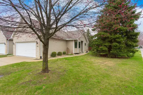9096 Emily Dr, Davison, MI 48423