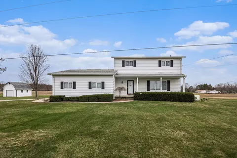7048 Seymour Rd, Swartz Creek, MI 48473