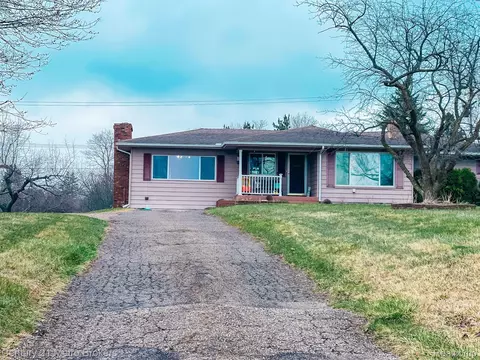4354 Lapeer St, Columbiaville, MI 48421