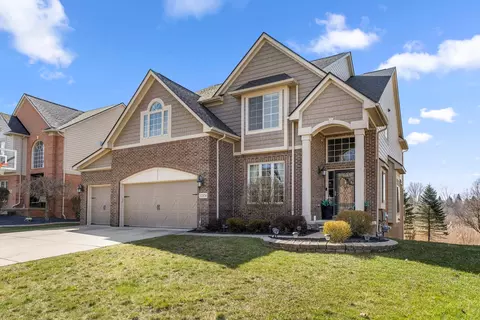12374 Wendover Dr, Plymouth, MI 48170