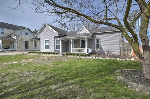 604 S Leroy St, Fenton, MI 48430