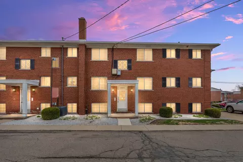 8160 Crestview Dr #N2, Sterling Heights, MI 48312