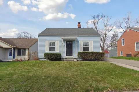 320 S Avery Rd, Waterford, MI 48328