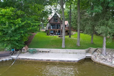 3032 Woodland Dr, Metamora, MI 48455