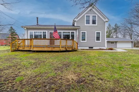7465 Frith Rd, St. Clair, MI 48079